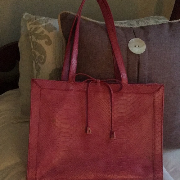Never used Liz tote in hot pink. - Picture 2 of 7